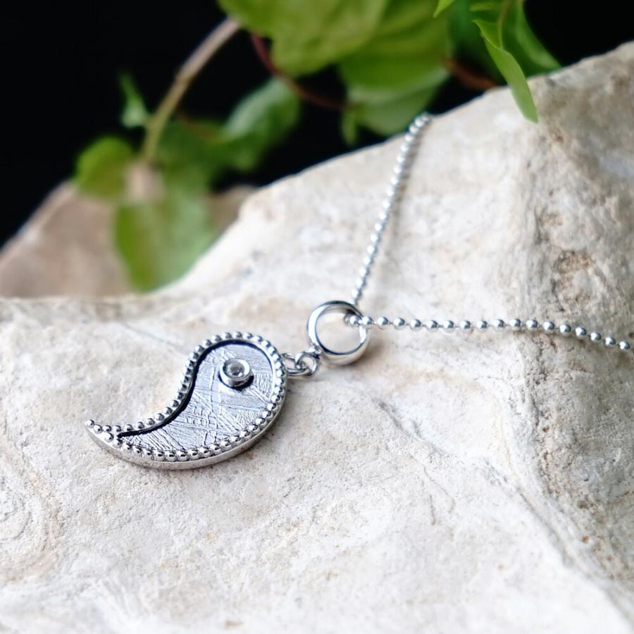 玉製・勾玉・土偶・石器 ペンダント　共箱 隠岐の島産黒曜石 勾玉(ミニ) ペンダント SV925チェーン 】 隠岐