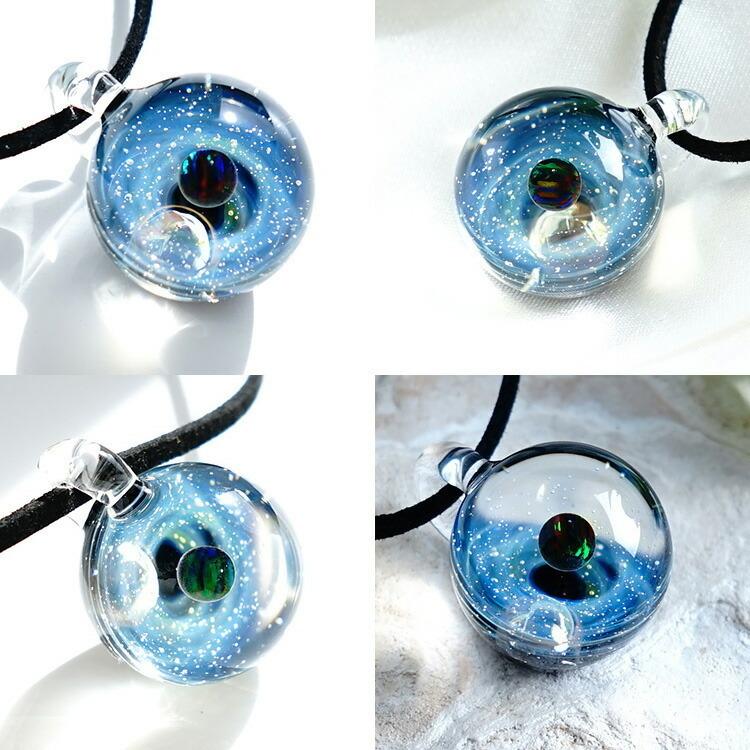 宇宙 の ガラス ペンダント 強運を呼び込む オパール ＆ ギベオン隕石 銀河 惑星 ネックレス お守り ハンドメイド 宇宙ガラス レディース メンズ 送料無料 そら ガラス ギベオン隕石 IQ1477408706(13640円)