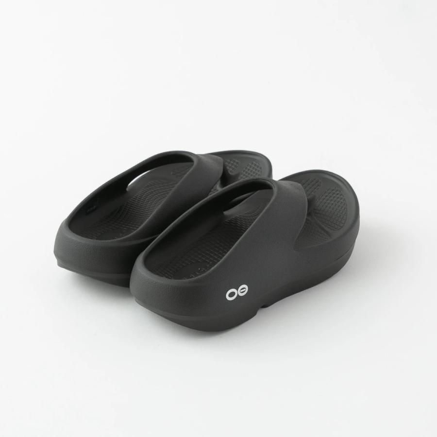 OOFOS(ウーフォス) OOriginal+ Plus　ブラック　厚底 OOFOS（ウーフォス） OOriginal PLUS ウーオリジナル プラス 厚底