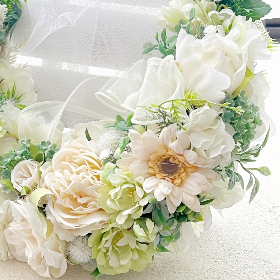 受注制作　ホワイトリースブーケ　ブートニア　ヘッドパーツ　ベビー花かんむり　キッズブートニア ブライダルリースブーケ・ブートニア ホワイトガーデンローズ
