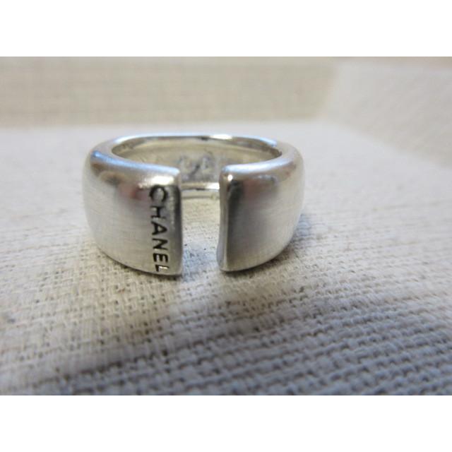 CHANEL シャネル シルバー 925 ロゴリング #13.5 箱付き(中古 CHANEL シャネル シルバー 925 ロゴリング #13.5 箱付き(中古
