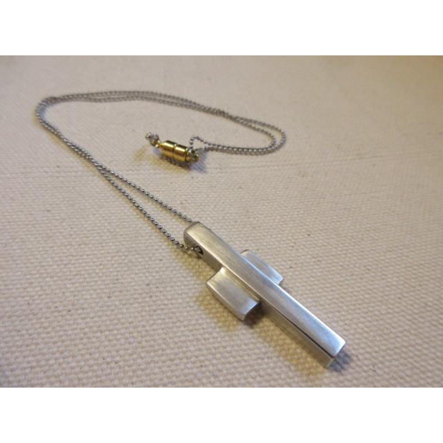 グッチ GUCCI SV925 クロス シルバーネックレス（中古 
