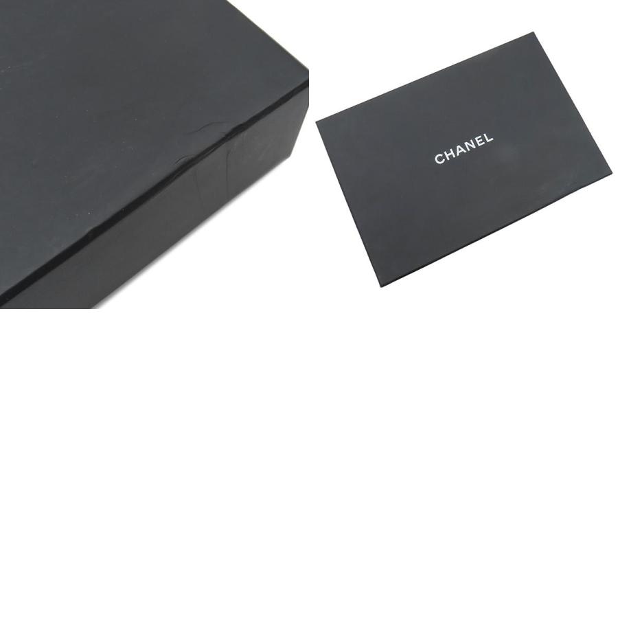 CHANEL（シャネル） チェーンウォレット シェブロン Vステッチ レザー
