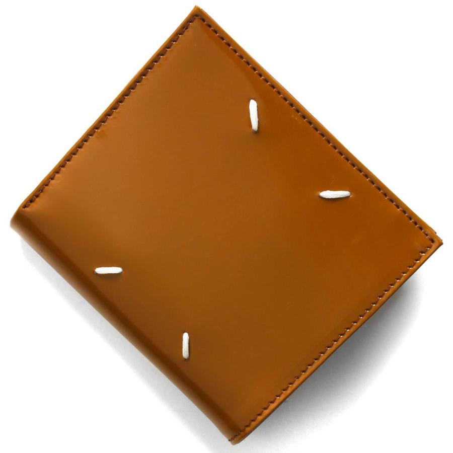 売り尽くし価格 メゾンマルジェラ 二つ折り財布 財布 メンズ レディース ステッチ クオイオキャラメルブラウン S35ui0438 P2714 H40 Maison Margiela Lwmms35ui0438p2714h40 ブルークウォッチカンパニー 通販 Yahoo