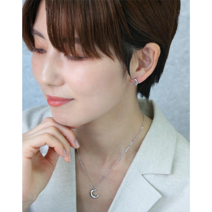 BLUE LEAF（ブルーリーフ） ステンレス ネックレス ムーン 月 三日月