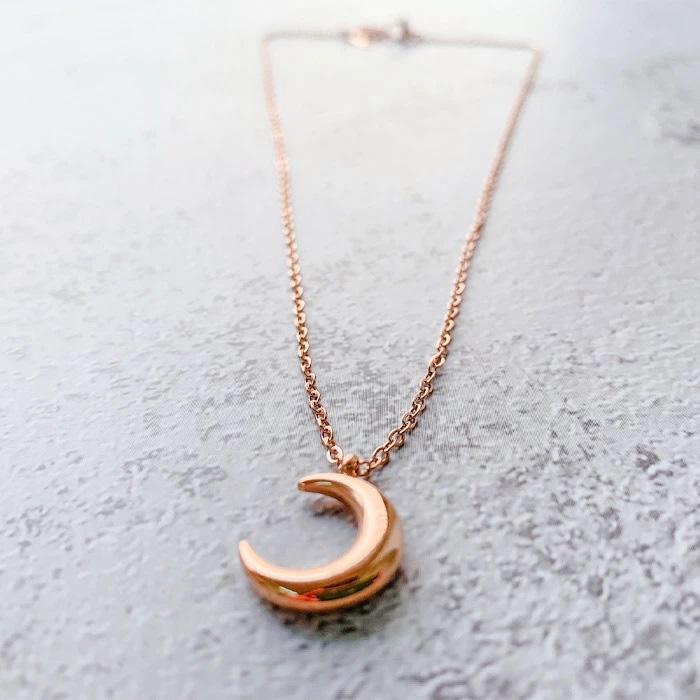 ネックレス・ペンダント BULE LADIANT BLUE LEAF（ブルーリーフ） ステンレス ネックレス ムーン 月 三日月