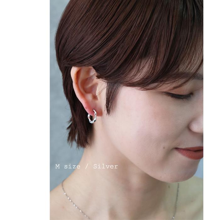 BLUE LEAF（ブルーリーフ） ピアス フープピアス ねじり ひねり