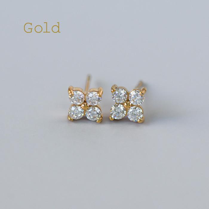 BLUE LEAF（ブルーリーフ） ピアス フラワー 花 四つ葉 小ぶり 小さめ