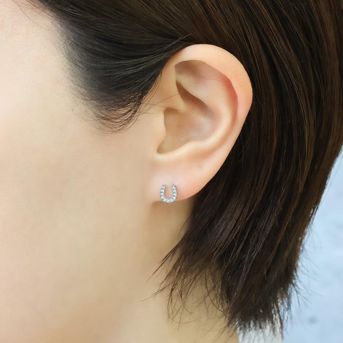 BLUE LEAF（ブルーリーフ） ピアス 馬蹄 ホースシュー CZダイヤ