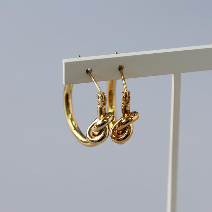 K18 ゴールド スナップワッカ ピアス シングル ピアス 片耳用 ユニセックス 楽天市場】18金 フープピアス ダイヤ カット 両耳 メンズ レディース