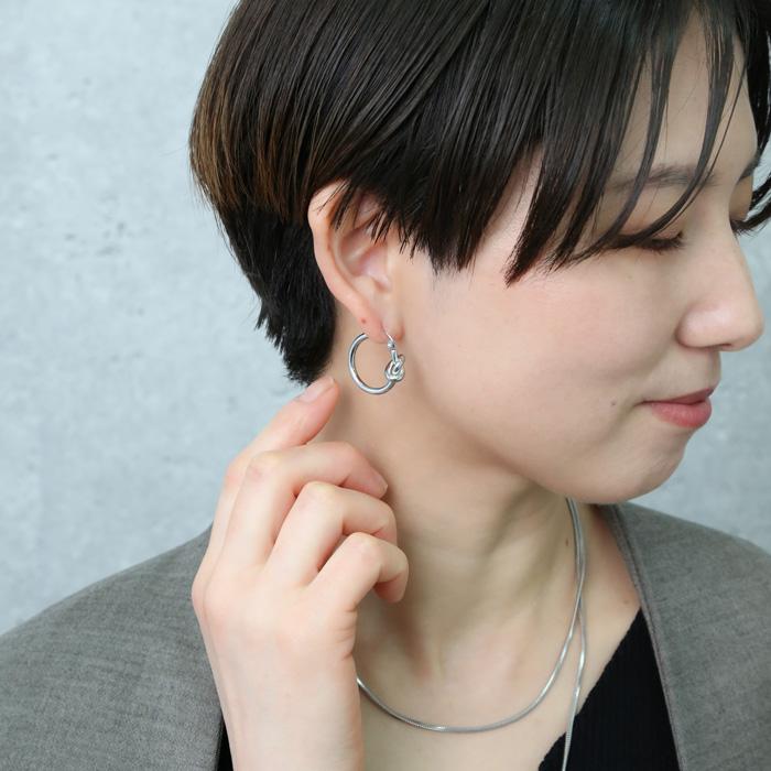 BLUE LEAF（ブルーリーフ） ピアス 結び目 スナップピアス ワンタッチ