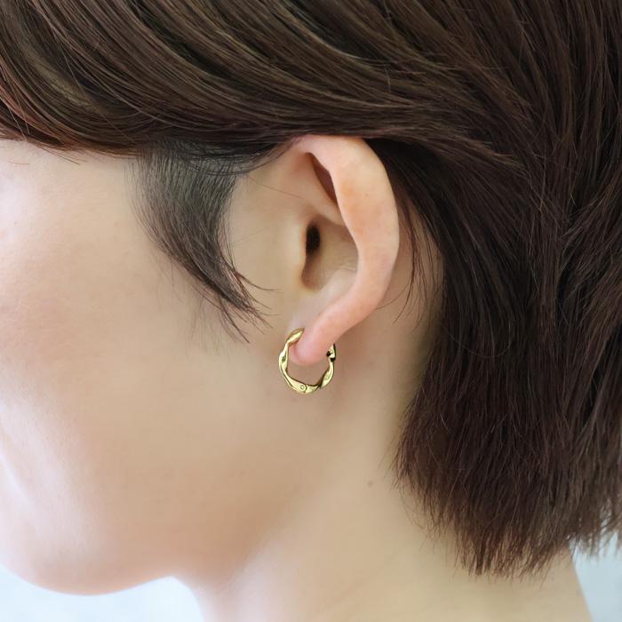 BLUE LEAF（ブルーリーフ） ピアス フープピアス ねじり ツイスト 中