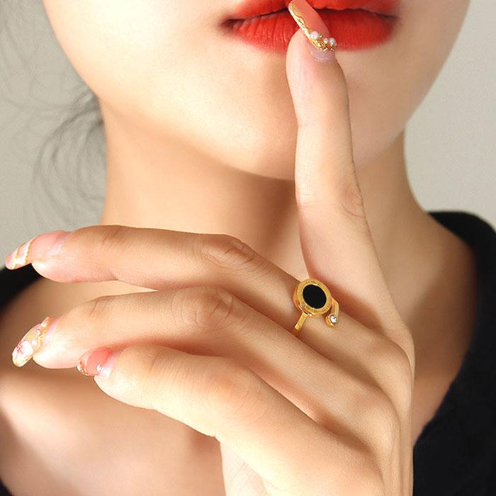 リング  ステンレスリング 個性的 アクセサリー金属アレルギー対応  おしゃれ　ローマ字 CZダイヤ | BLUE LEAF | 05