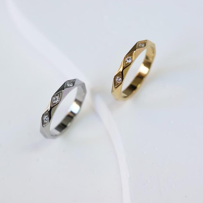 リング 指輪  ステンレス ダイヤカット キュービックジルコニア CZダイヤ 3個 サージカルステンレス 甲丸 9〜17号 ひし形カット キラキラ k18コーティング | BLUE LEAF | 03