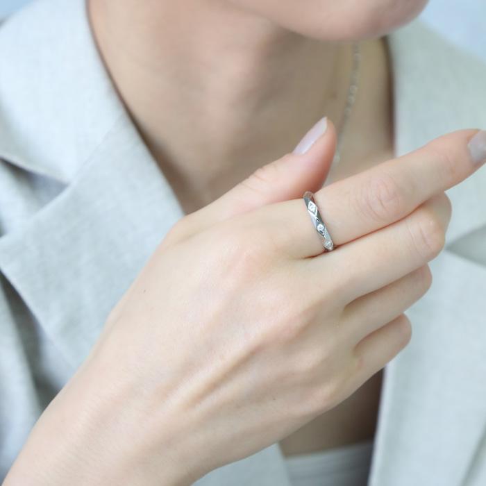 リング 指輪  ステンレス ダイヤカット キュービックジルコニア CZダイヤ 3個 サージカルステンレス 甲丸 9〜17号 ひし形カット キラキラ k18コーティング | BLUE LEAF | 06