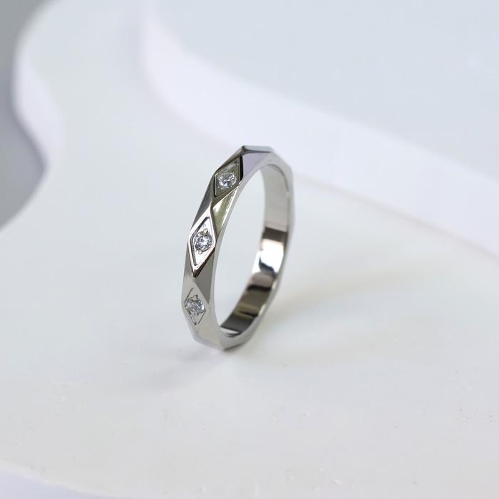 リング 指輪  ステンレス ダイヤカット キュービックジルコニア CZダイヤ 3個 サージカルステンレス 甲丸 9〜17号 ひし形カット キラキラ k18コーティング | BLUE LEAF | 10