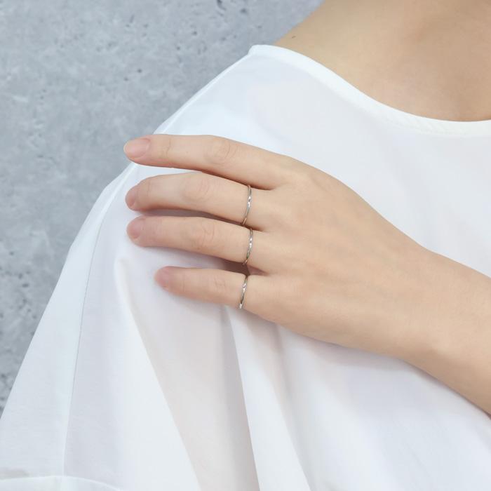 リング 指輪 1mm 極細 華奢リング ステンレスリング 安心素材 大人可愛い ジュエリー 金属アレルギー ピンキーリング ファランジリング | BLUE LEAF | 02