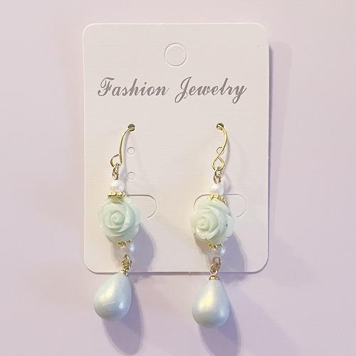 ハンドメイドピアス ロマンティックローズ＆パール風ドロップ ミント 