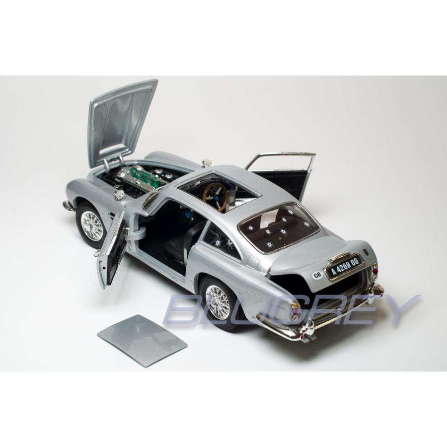 autoworld 1/18 アストンマーチン DB5 ダメージ バージョン 007 autoworld 1/18 アストンマーチン DB5 ダメージ バージョン 007