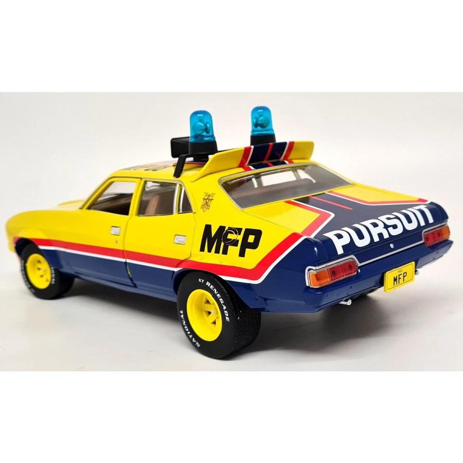 グリーンライト 1/18 フォードファルコン XB セダン 1974 MFP #08 Ford