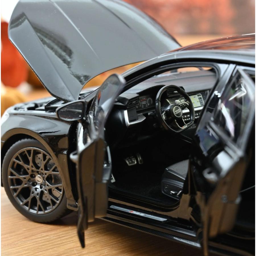 ノレブ（NOREV） 1/18 アウディ RS3 8Y 2025 ブラック フル開閉 NOREV