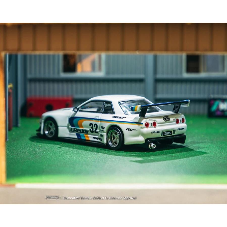 ターマックワークス 1/64 日産 スカイライン GT-R (R32) ワイドボディ