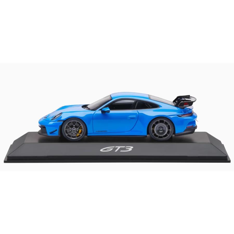 ミニチャンプス ディーラーモデル 1/43 ポルシェ 911 (992) GT3 with