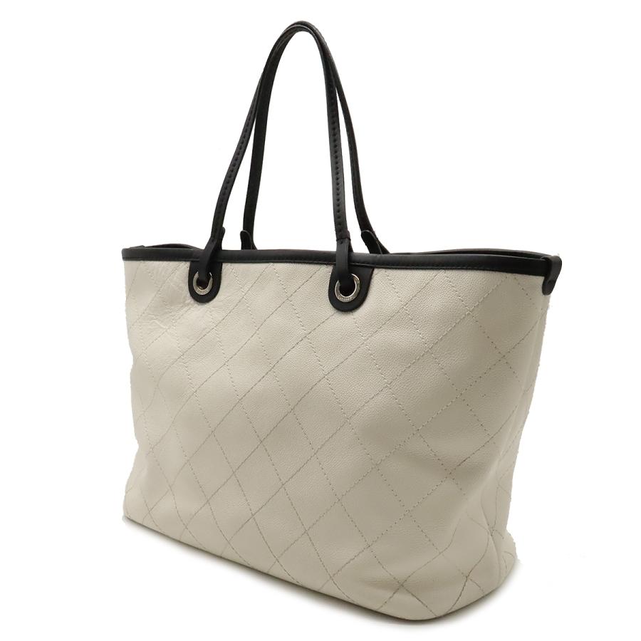 CHANEL シャネル オンザロード ワイルドステッチ ココマーク CHANEL シャネル オンザロード ワイルドステッチ ココマーク