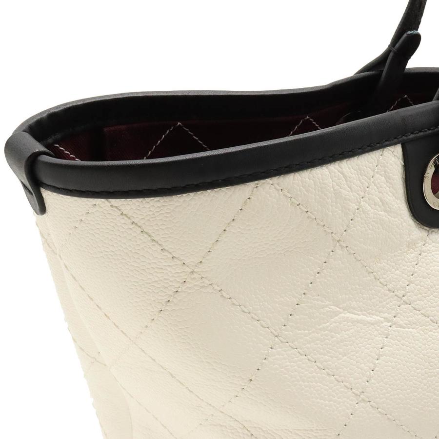 CHANEL シャネル オンザロード ワイルドステッチ ココマーク CHANEL シャネル オンザロード ワイルドステッチ ココマーク