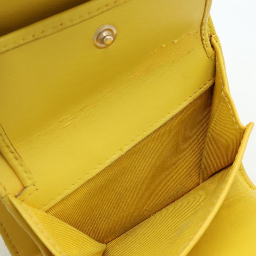 CHANEL シャネル シェブロン Vステッチ ココマーク 3つ折財布 三 CHANEL シャネル シェブロン Vステッチ ココマーク 3つ折財布 三