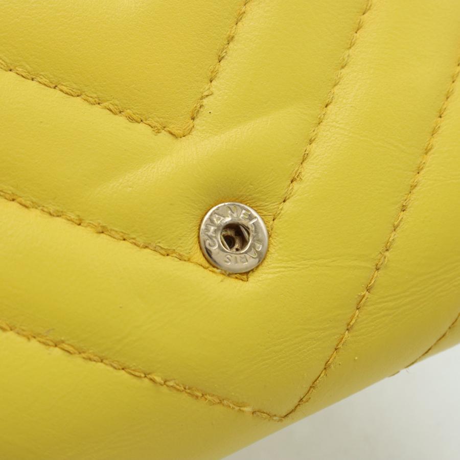 CHANEL シャネル シェブロン Vステッチ ココマーク 3つ折財布 三 CHANEL シャネル シェブロン Vステッチ ココマーク 3つ折財布 三