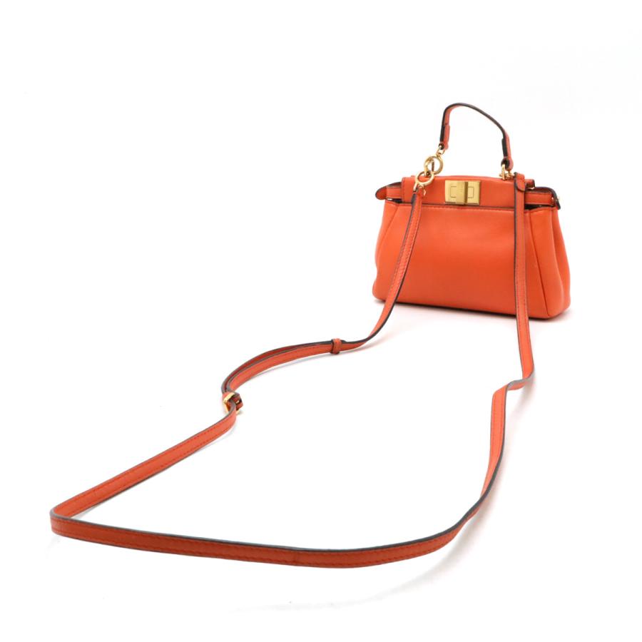 FENDI ピーカブー　マイクロサイズ フェンディ人気バッグ「ピーカブー」に新プチ＆マイクロサイズ