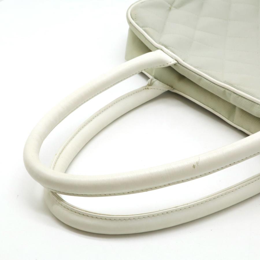 CHANEL（シャネル） スポーツライン マトラッセ ロゴ ハンドバッグ