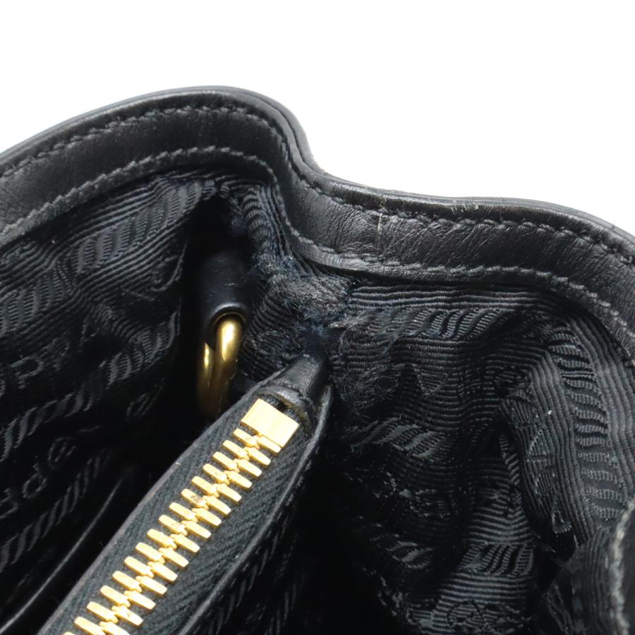 【極美品】PRADA ブラックレザー ミニ ハンドバッグ linkvintage_706e5967107