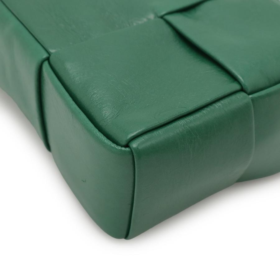 BOTTEGA VENETA ボッテガ ヴェネタ マキシイントレチャート カセット ショルダーバッグ コンパクトバッグ ポーチ 小物入れ レザー | BOTTEGA VENETA | 02