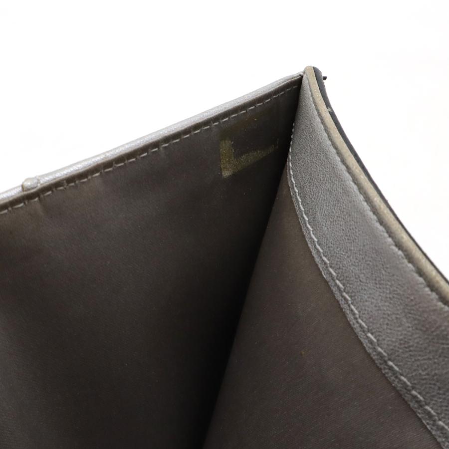 CHANEL（シャネル） カメリア エンボス ココマーク 2つ折財布 二つ折り