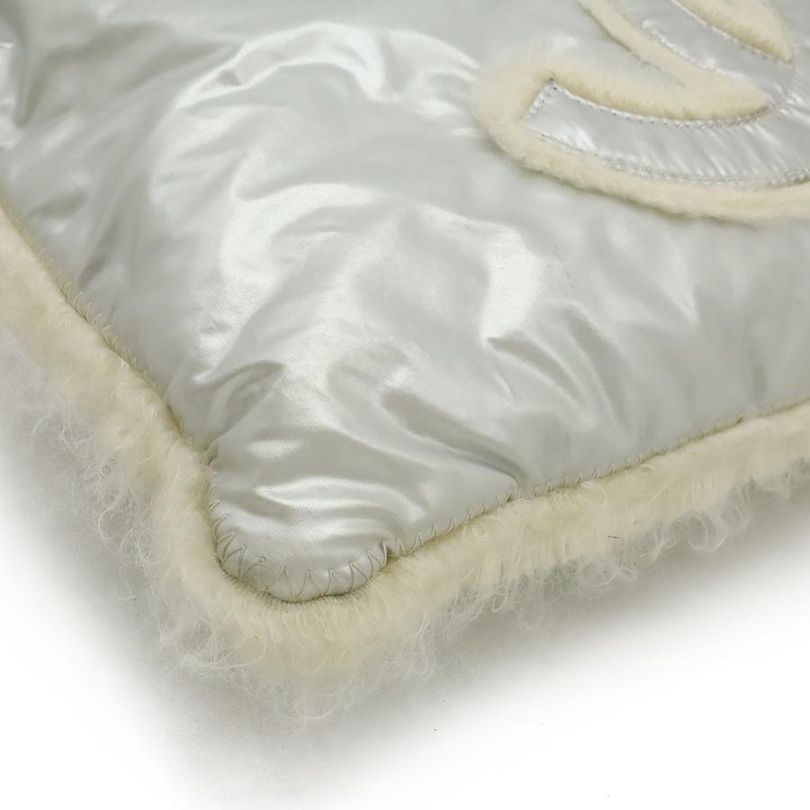 CHANEL シャネル ココマーク ファー 巾着 チェーンショルダー ショルダーバッグ 肩掛け ナイロン ファー メタリック シルバー | CHANEL | 02