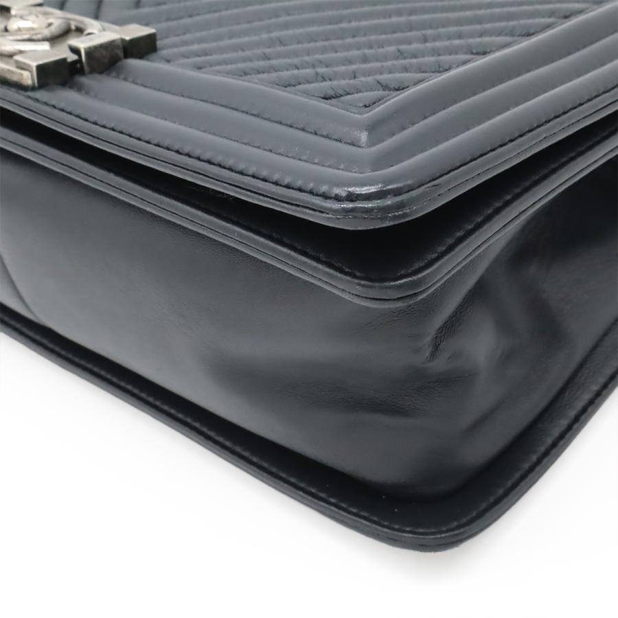 CHANEL（シャネル） ボーイシャネル25 Vステッチ ココマーク チェーン