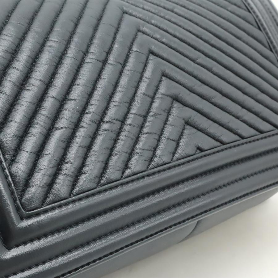 CHANEL（シャネル） ボーイシャネル25 Vステッチ ココマーク チェーン