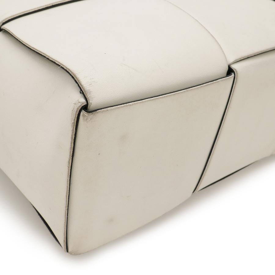 BOTTEGA VENETA ボッテガ ヴェネタ マキシイントレチャート ザ アルコ トート ミディアム トートバッグ レザー アイボリー 白 ポーチ付き | BOTTEGA VENETA | 02