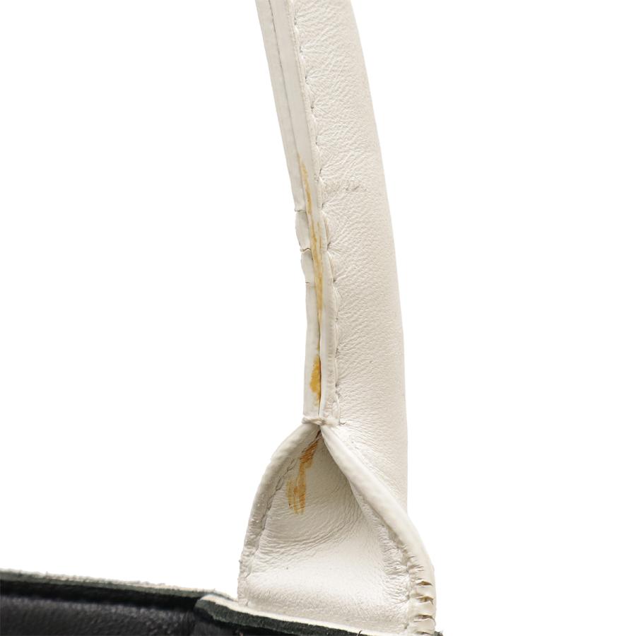 BOTTEGA VENETA ボッテガ ヴェネタ マキシイントレチャート ザ アルコ トート ミディアム トートバッグ レザー アイボリー 白 ポーチ付き | BOTTEGA VENETA | 04