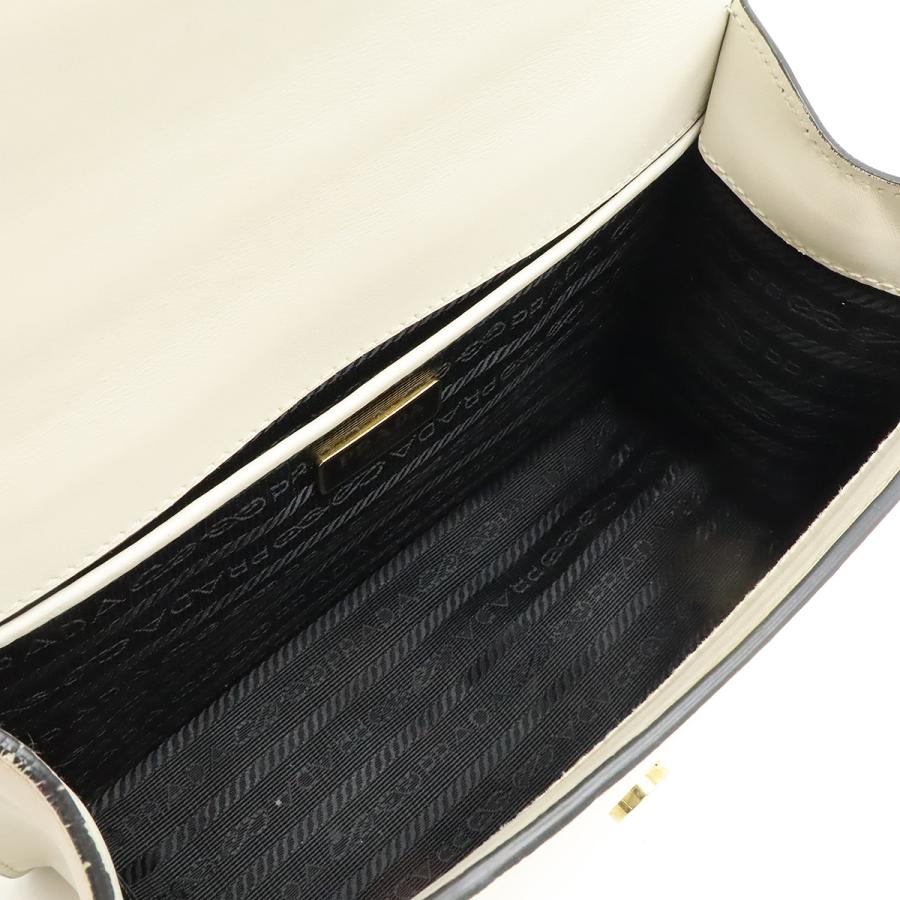 PRADA（プラダ） SAFFIANO サフィアーノ ショルダーバッグ チェーン