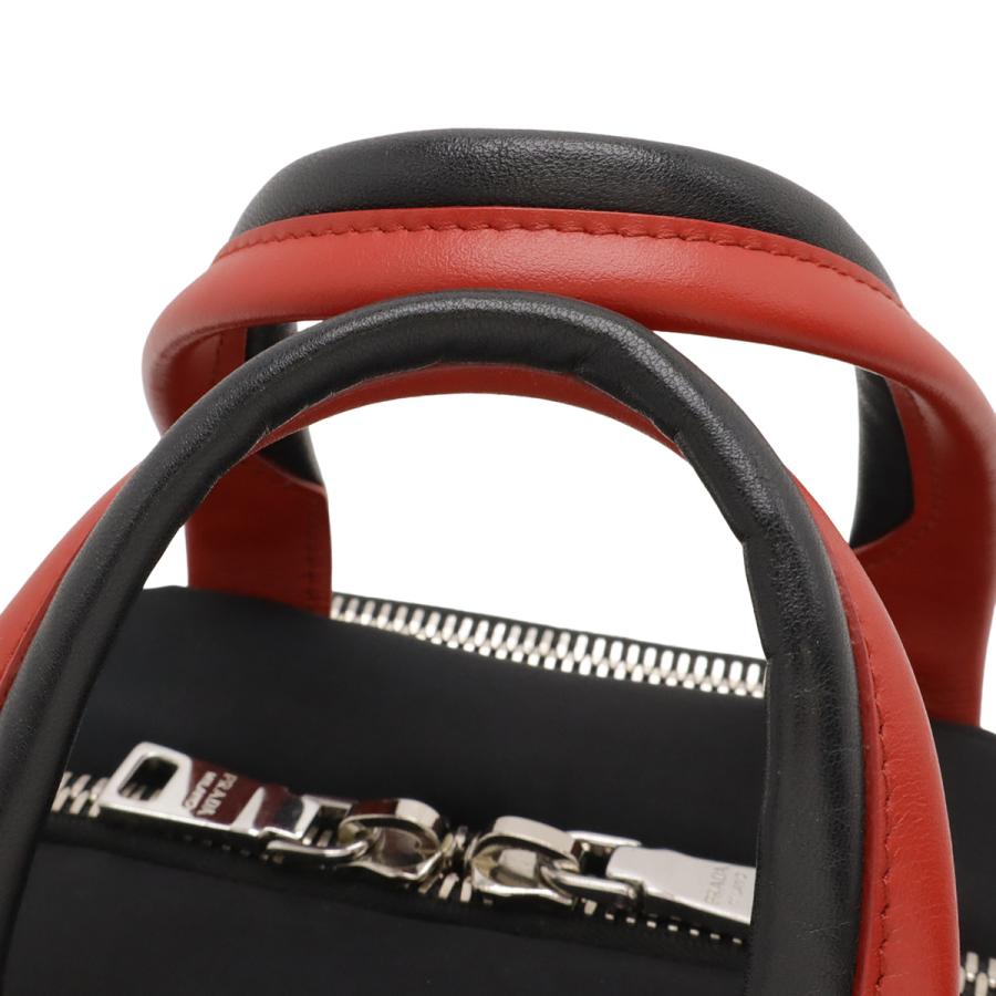 PRADA（プラダ） トライアングルロゴ ハンドバッグ ミニバッグ 2WAY