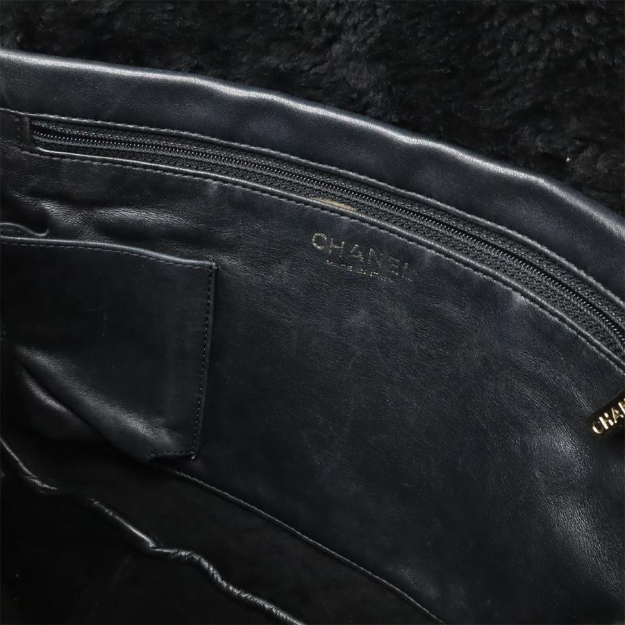 CHANEL シャネル ココマーク ショルダーバッグ メッセンジャーバッグ 斜め掛け ムートン レザー ボア ブラック 黒 ゴールド金具 | CHANEL | 06