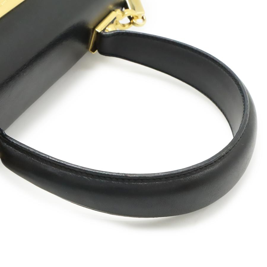 Salvatore Ferragamo サルヴァトーレ フェラガモ ガンチーニ ハンドバッグ 2WAY ショルダーバッグ レザー ブラック 黒 ゴールド金具 |  | 03