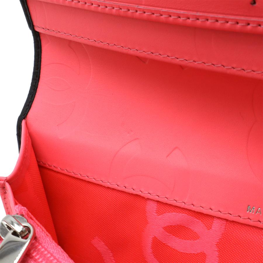 CHANEL シャネル カンボンライン ココマーク 2つ折長財布 二つ折長財布 レザー ソフトカーフ ブラック 黒 ホワイト 白 ピンク A26717 | CHANEL | 06