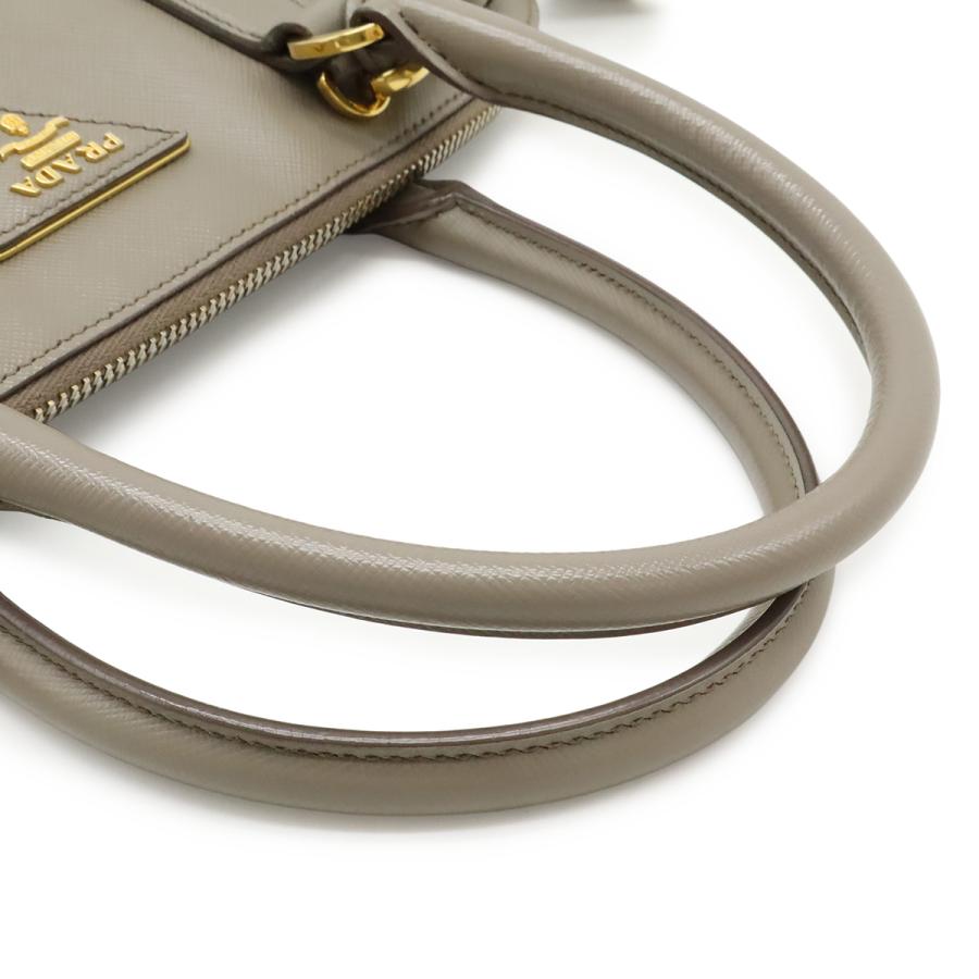 PRADA プラダ トライアングルロゴ ハンドバッグ ドーム型 2WAY ショルダーバッグ 斜め掛け サフィアーノ レザー グレージュ ゴールド金具 | PRADA | 03