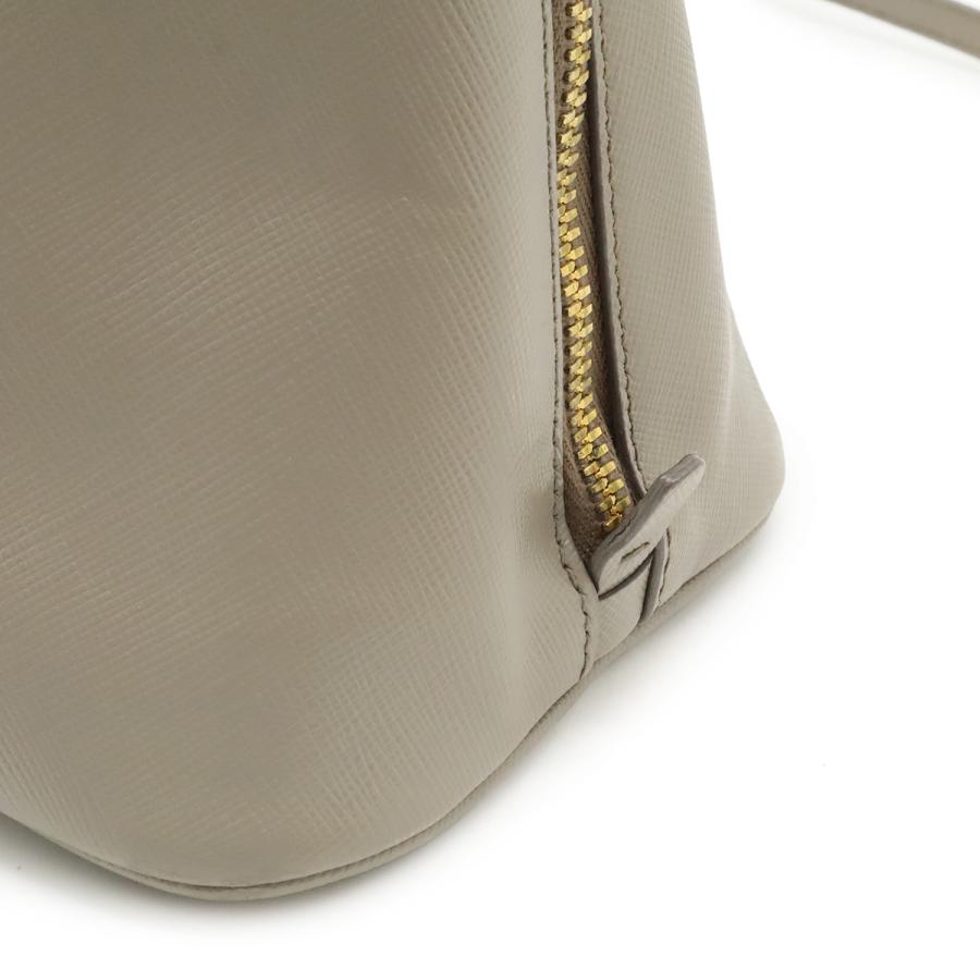 PRADA プラダ トライアングルロゴ ハンドバッグ ドーム型 2WAY ショルダーバッグ 斜め掛け サフィアーノ レザー グレージュ ゴールド金具 | PRADA | 08