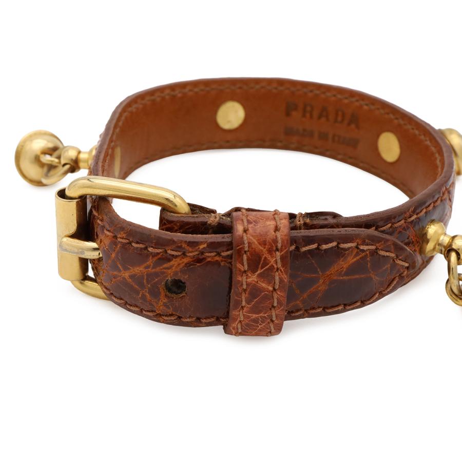 PRADA プラダ ベルトブレスレット バングル 鈴モチーフ ベルモチーフ チャーム クロコ型押し レザー ブラウン 茶 ゴールド金具 | PRADA | 04
