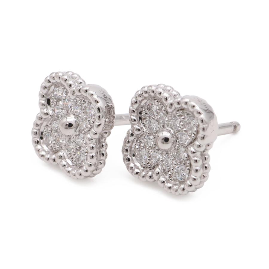 Van Cleef & Arpels ヴァン クリーフ & アーペル スウィートアルハンブラ ピアス K18WG D0.16ct 24PD VCARO85500 | Van Cleef ＆ Arpels | 01